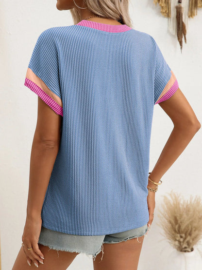 Zoé – T-shirt Texturé Color-Block avec Coutures Apparentes
