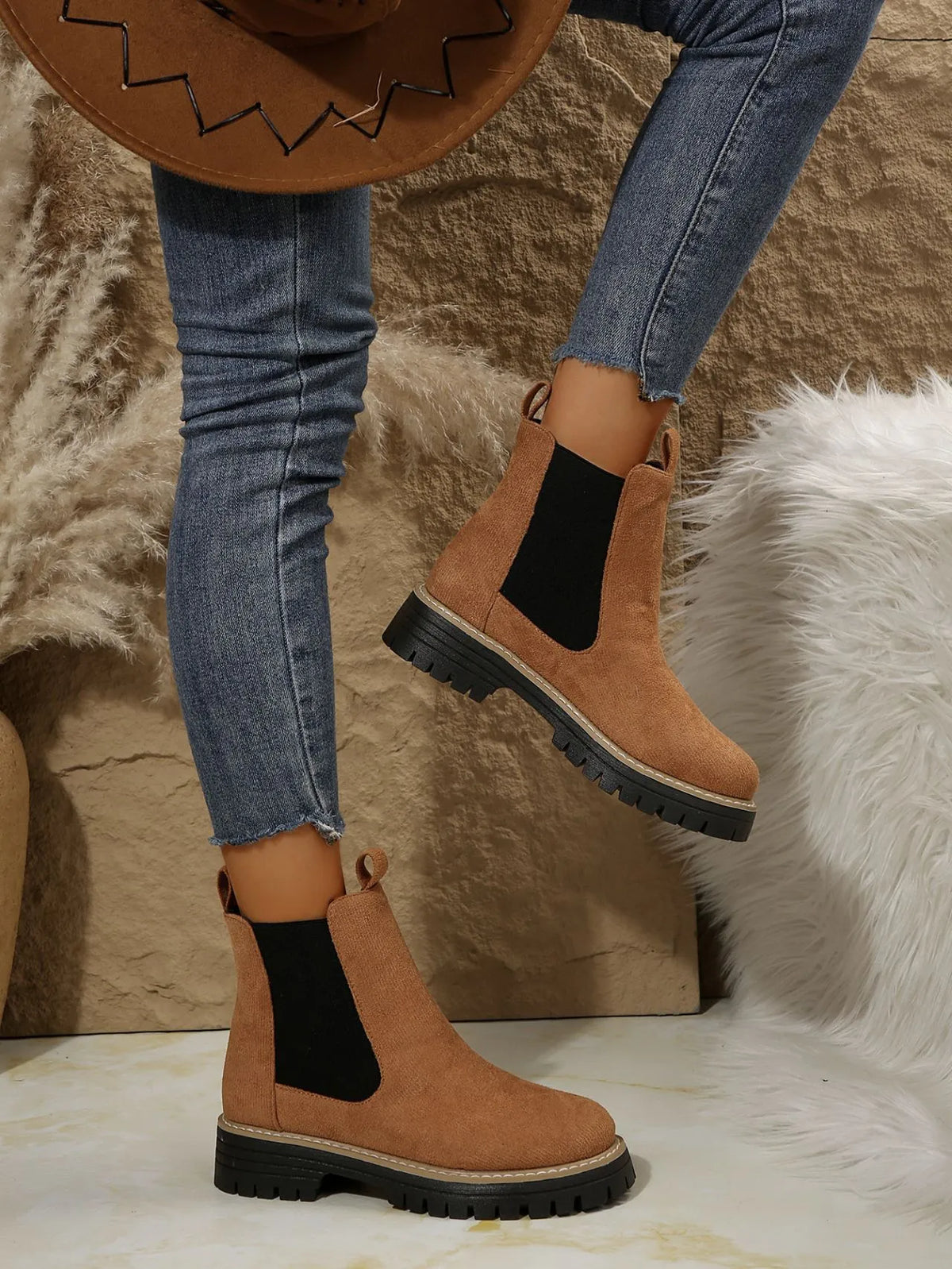 Bottines Chelsea en Suédine Suédée à Semelle Crantée