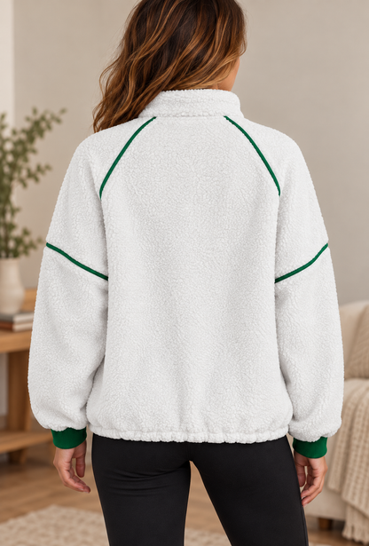 Sweat polaire blanc et vert de dos